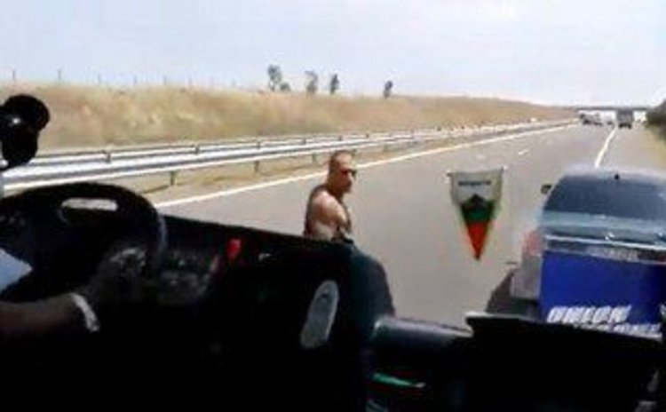 Пуснаха хулигана от „Тракия“ под домашен арест 