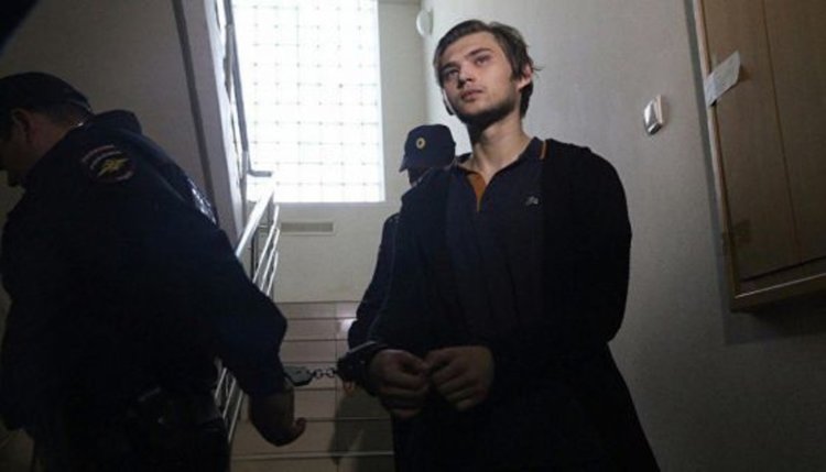 Пратиха в затвора руснак, играл Pokemon Go в църква
