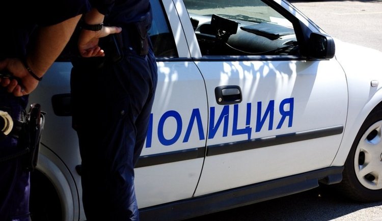 Разследват кражби на пари от туристи край Триград и БМВ от паркинг в Смолян
