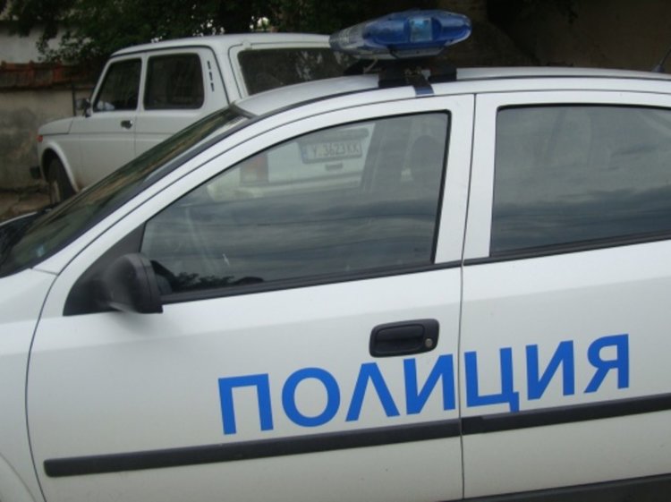 Засилено полицейско присъствие по пътищата и храмовете преди Великден
