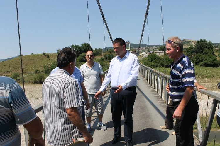 Никола Чанев и съветници от ГЕРБ направиха оглед на моста в село Еровете