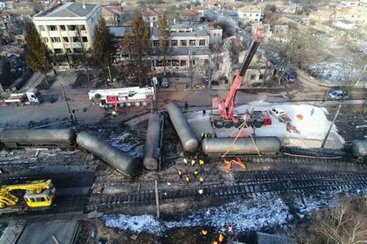 Повреда в релсите е причина за трагедията край Хитрино, казва собственик на цистерните