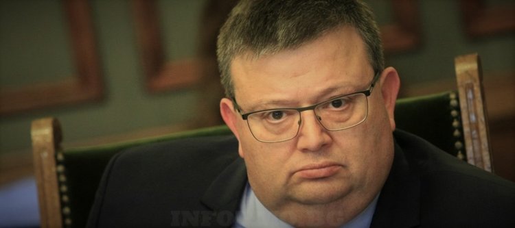 Няма да има още арести по случая с Желяз, увери Цацаров