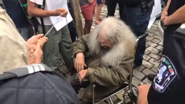27-и ден от гладната стачка на Босия – отново излиза на протест
