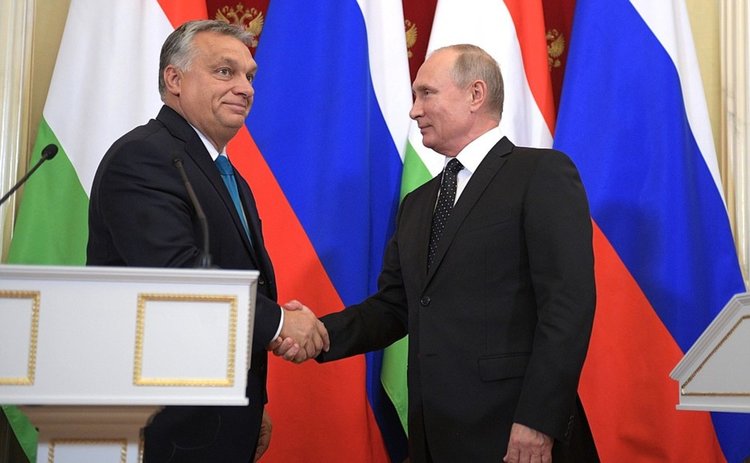 Какво договориха Путин и Орбан