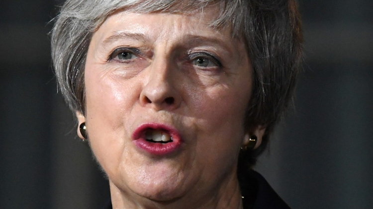 Тереза Мей май ще бъде бламирана