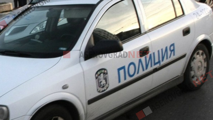 18-годишен изгуби контрол над автомобила си и се заби в стълб