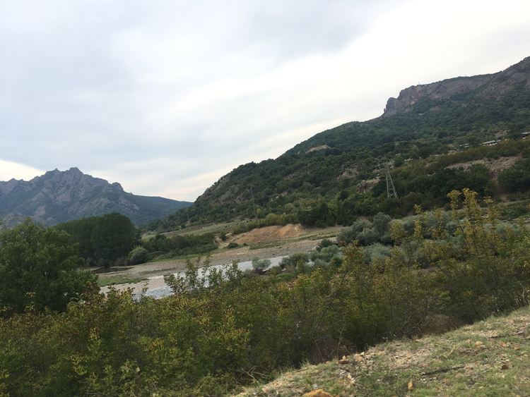 Слънчево с леко заоблачаване