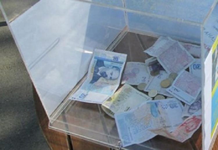 Спипаха две момчета, задигнали кутии с дарения от магазини в Хасково