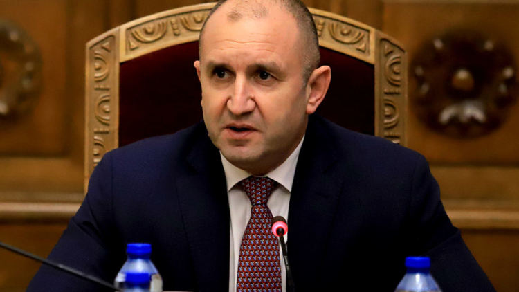 БЗНС:  Радев следва своя план за превземане на държавността