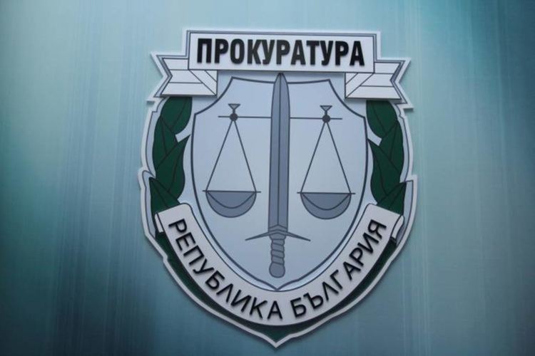 Двама пловдивски полицаи с обвинения за наркотици и отвличане