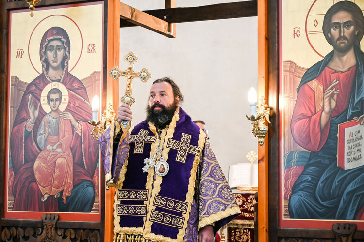 Епископ Висарион ще отслужи три празнични литургии в Смолян