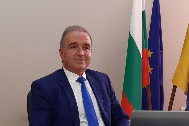 Кметът на Асеновград поздрави дамите по случай 8-ми март 
