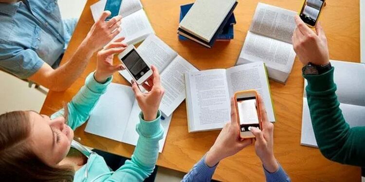 Софтуер ще лови плагиатите в университетите - преподаватели и студенти