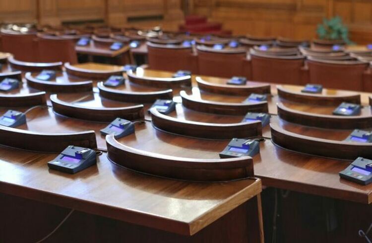 Депутатите отново не успяха да изберат председател на парламента