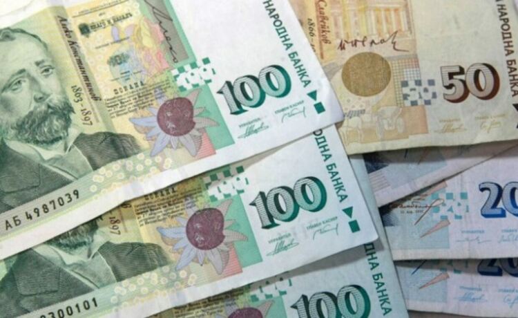 Вдигат възнагражденията в здравните инспекции и спешна помощ от 1 декември