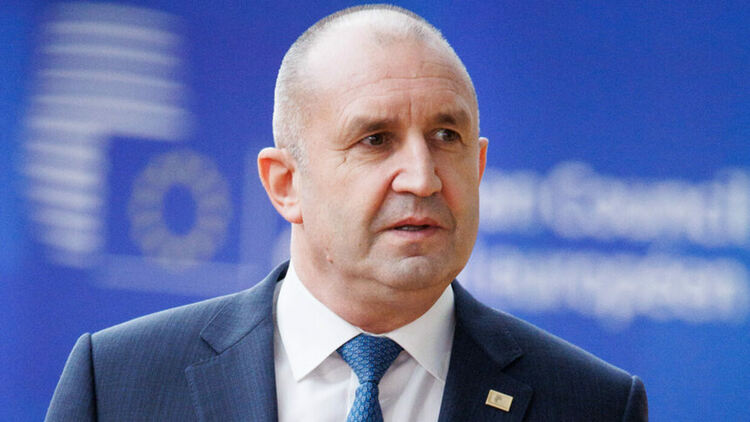 "Републиката на Радев": Амбицията му печели от политическата парализа, твърди "Политико"