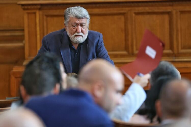 Вежди Рашидов напуска парламента, ГЕРБ и политиката