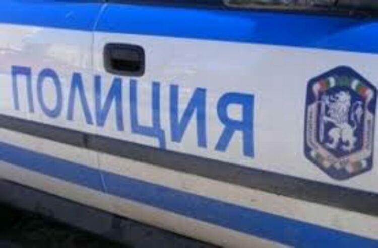 Раниха охранител при обир на инкасо автомобил