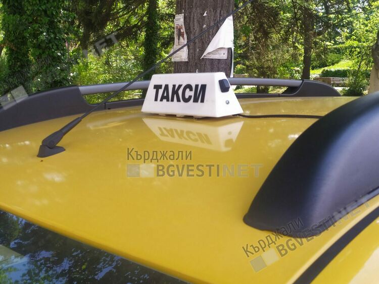 Актуализират цените на таксиметровите услуги в града с решение на Общинския съвет,жълтите коли ще продължат да си возят за 4 лева за курс