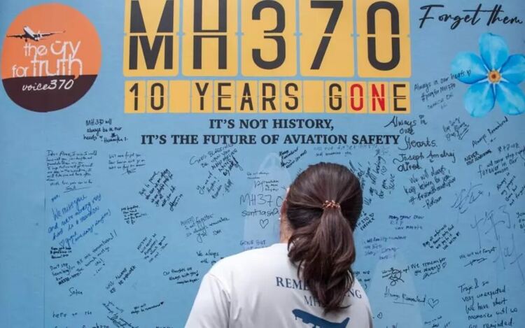 Издирването на полет MH370 се подновява