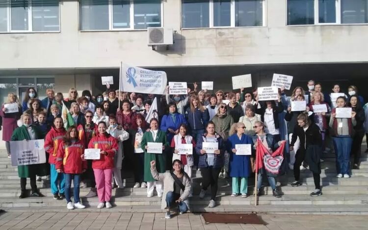 Медицинските сестри излизат на национален протест