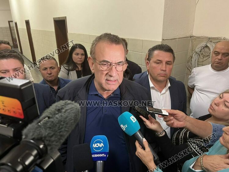 Джевдет Чакаров поиска от ВКС да прекрати делото за изключването на Пеевски от ДПС