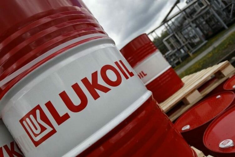 „Лукойл Нефтохим“ отново е на огромна загуба – 213 млн. лв.