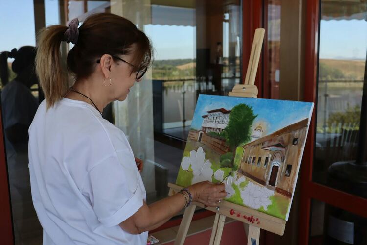 Осем известни български живописци ще творят в сърцето на Хасково