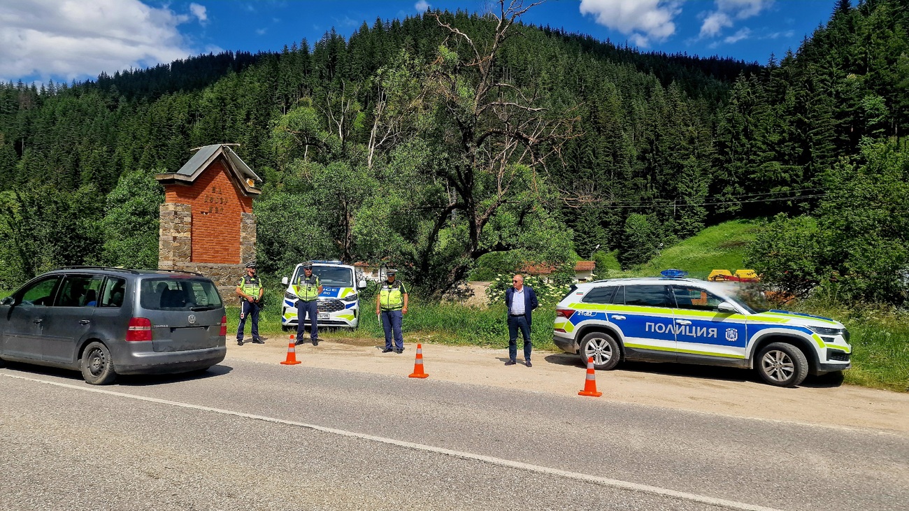 24 нарушения установи полицията при акция с небрандирани автомобили и дрон по рискови пътища в Смолянско