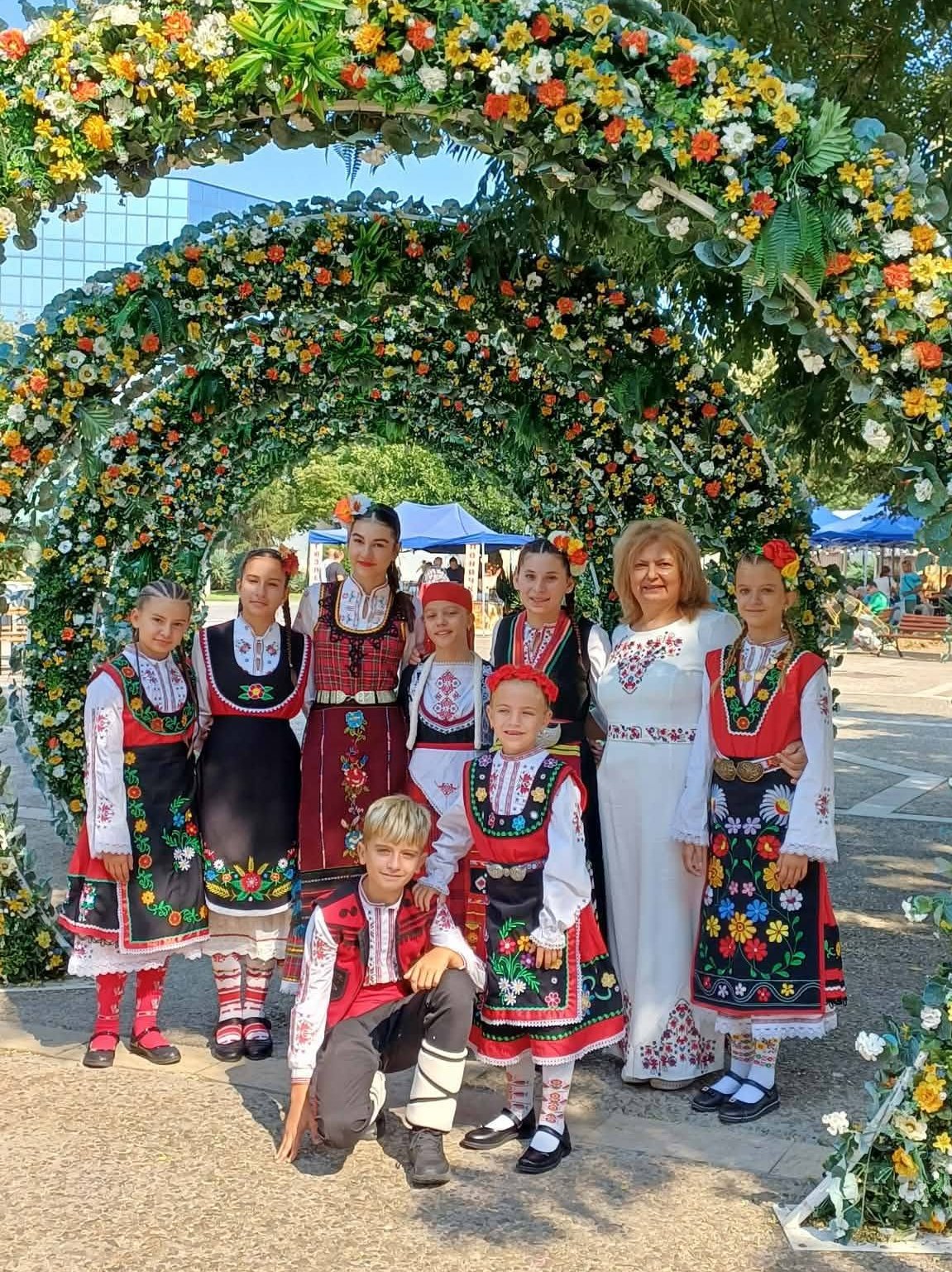 Младите таланти от „Зора-Зорничка“ със специална награда от международен фолклорен фестивал