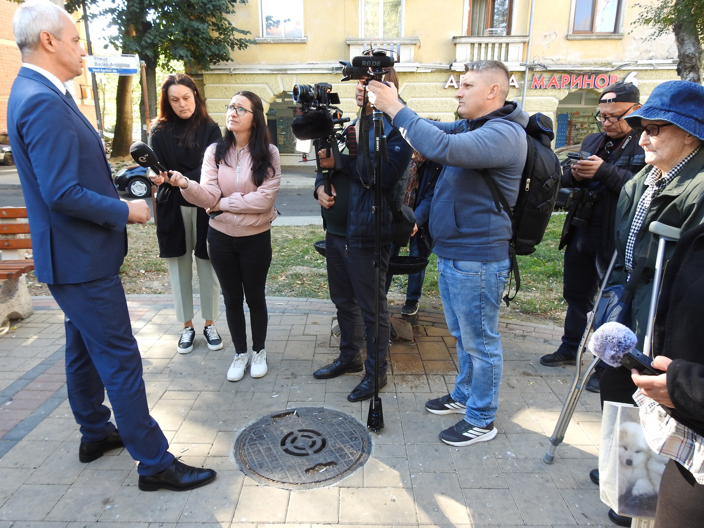 Костадин Костадинов в Кърджали:Българският език е официален,в Общината не трябва да се говори турски/снимки/