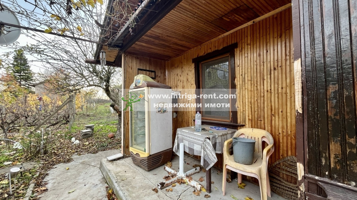 №4032 Парцел за продажба, с постройки за труд и отдих, квартал Кенана, Хасково.
