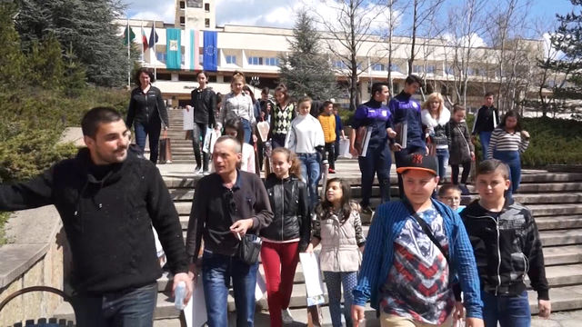 Деца от Хитрино на пролетен лагер в Смолян