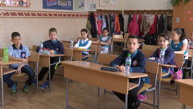 1961 четвъртокласници на външно оценяване по Български език и Литература