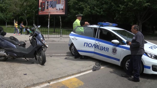 Двама души пострадаха при катастрофа на кръстовището между ул. „Дунав“ и бул. „Раковски“. 