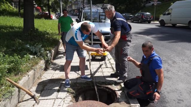 В Смолян екип на Еском спаси защитен вид хищник, който  направи доста поразии по подземната комуникационна мрежа