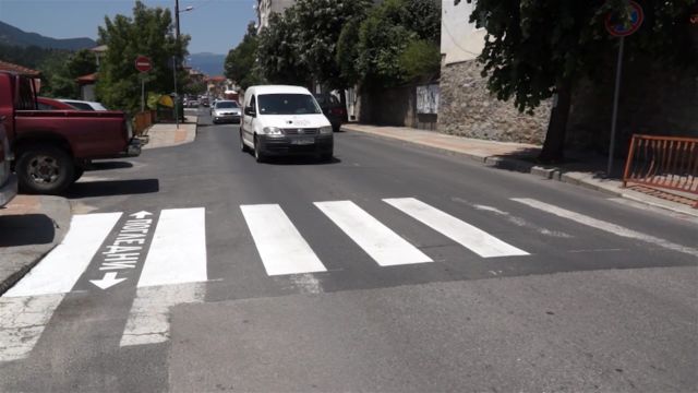 Защо пътната маркировка в Смолян издържа само по един сезон?