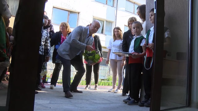 Нов социален център отвори врати в Минерални бани