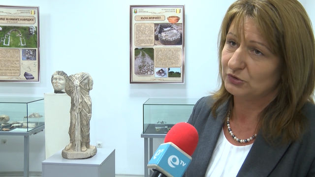 Две мраморни статуи са открити при разкопки в “Светилището на нимфите и Афродита”